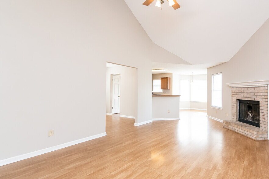 Building Photo - 7117 Puddin Ln