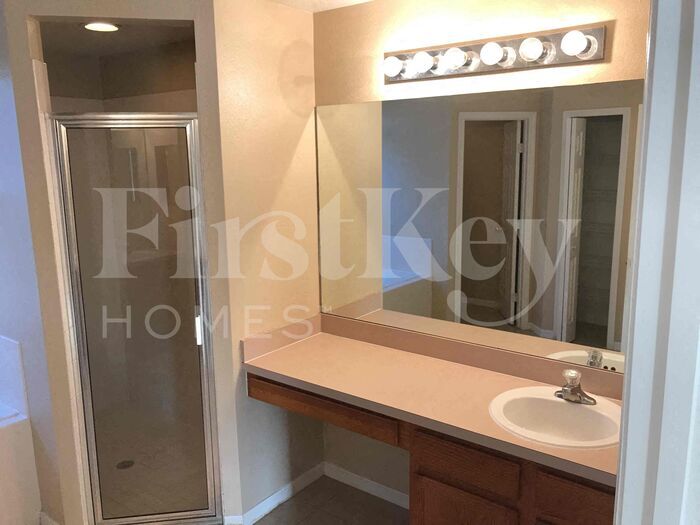 Building Photo - 1175 St Tropez Ct