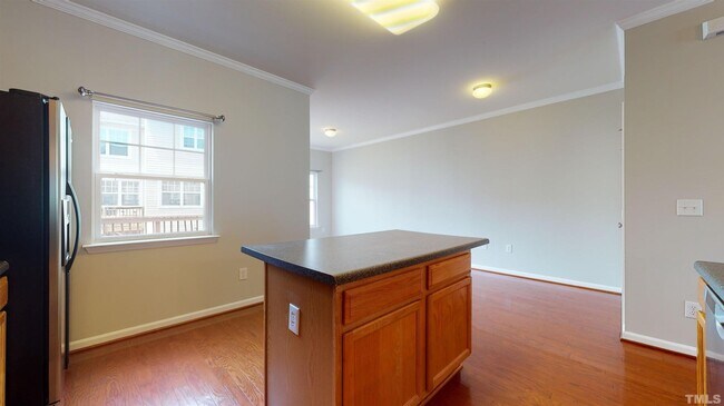 Building Photo - 113 Darley Dale Loop - Bev Roberts Rentals...