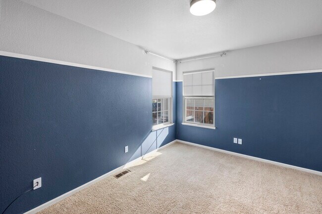 Building Photo - 626 Rolling Rock Point