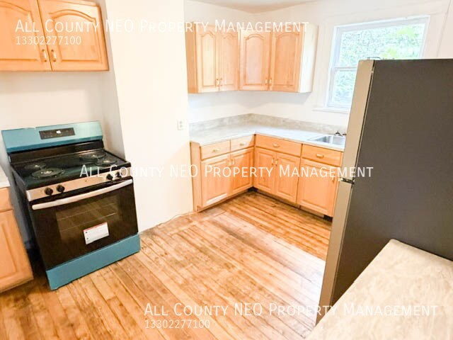Building Photo - 519 E 103rd St