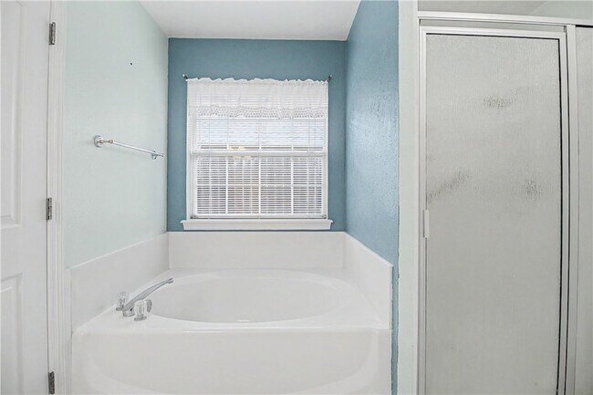 Building Photo - 3118 Pleasant Grove Dr
