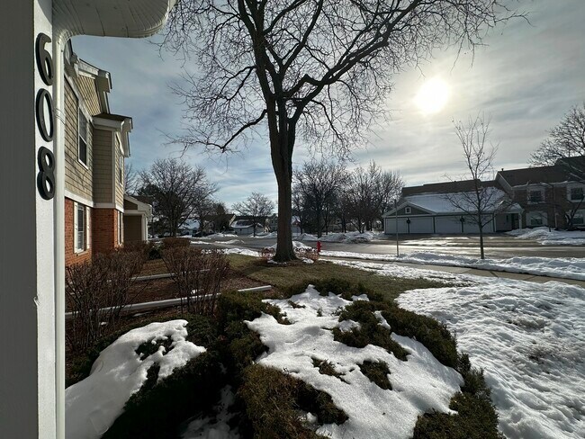 Building Photo - 608 Berkley Ct