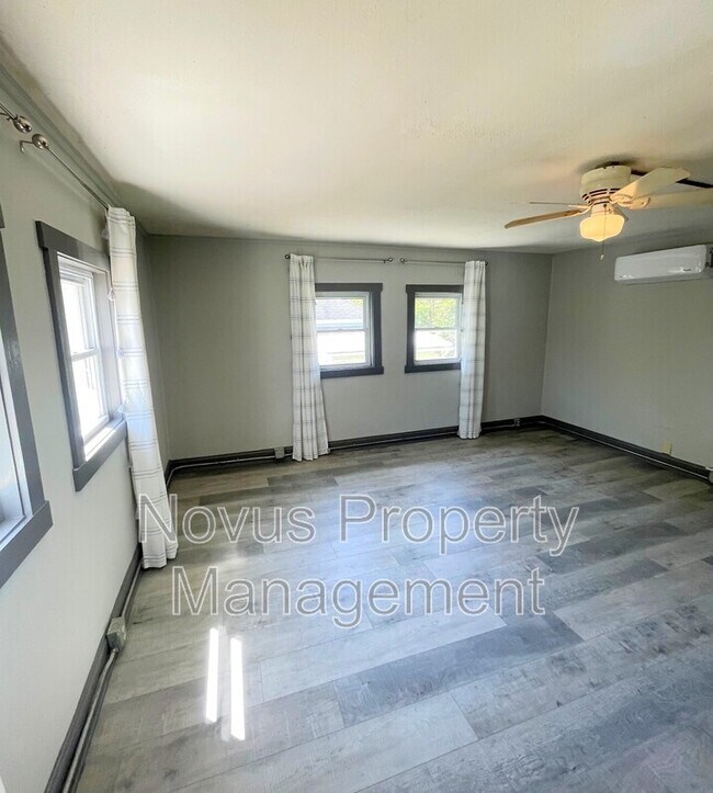 Building Photo - 107 Parson St