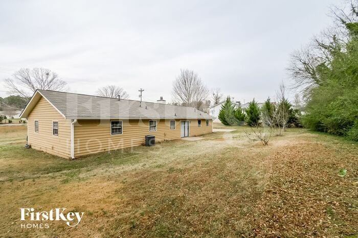 Building Photo - 5119 Stephens Rd