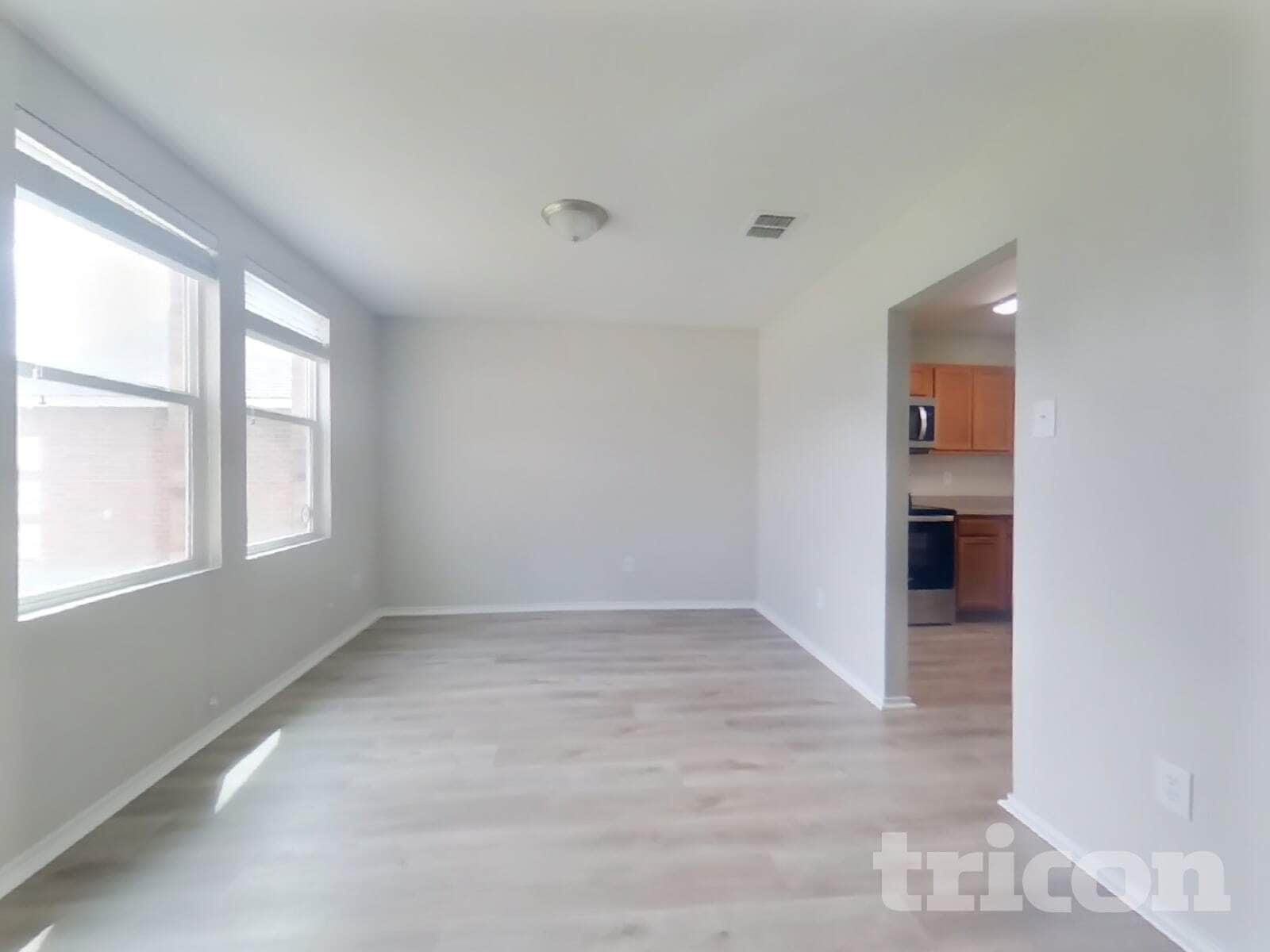 Building Photo - 16661 Woodside Dr