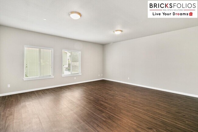Building Photo - Exquisite Rental Home in Olympia, Close to JBLM & Hospitals!