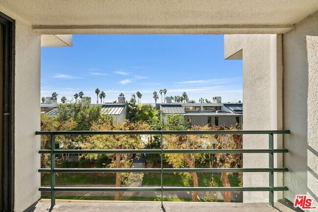 Building Photo - 2920 Neilson Way