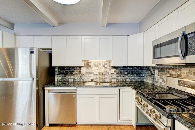 Building Photo - Dellwood Dr.