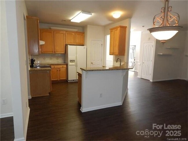 Building Photo - 17130 Cambridge Woods Ct