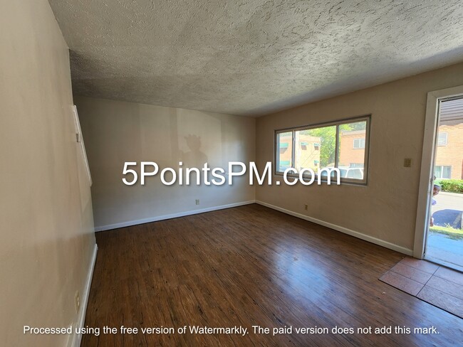 Building Photo - 200 Dalepark Dr