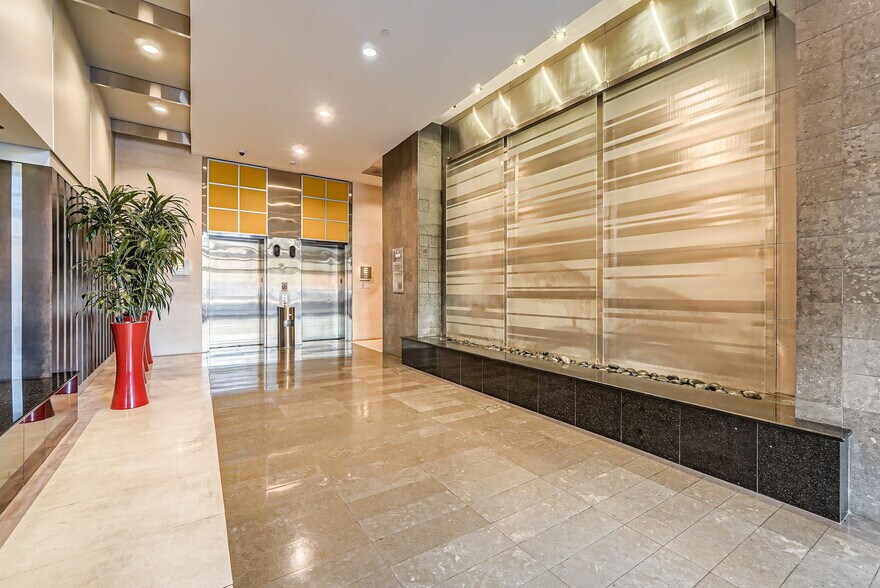 Trademark Lobby - 333 W Trade St