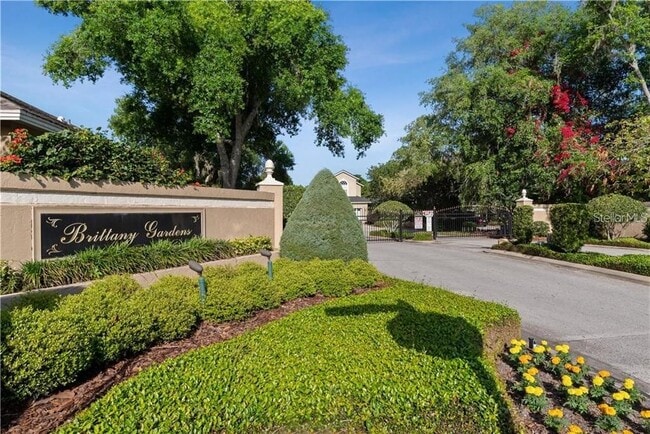 Building Photo - 2652 Queen Mary Pl