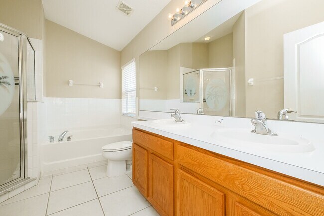 Building Photo - 13532 Fladgate Mark Dr