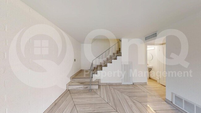 Building Photo - 1154 N 85th Pl