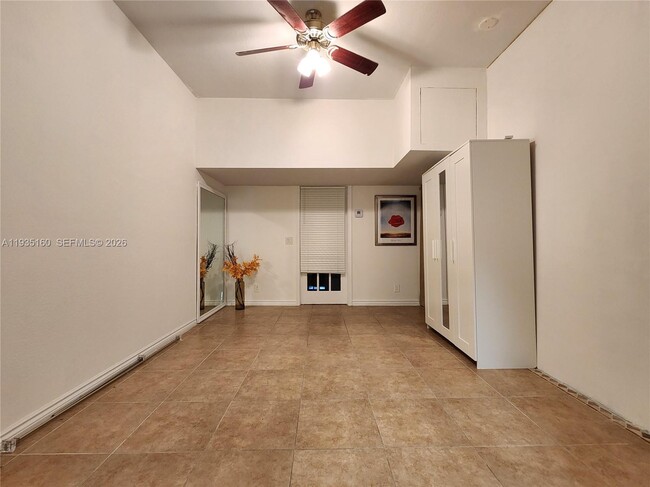 Building Photo - 21028 NE 34th Ct