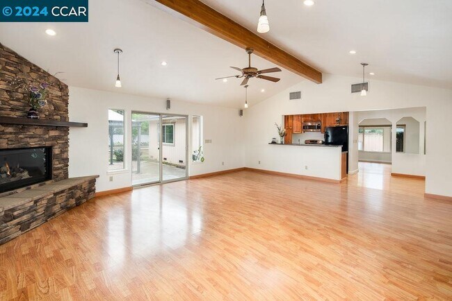 Building Photo - 1326 Babel Ln