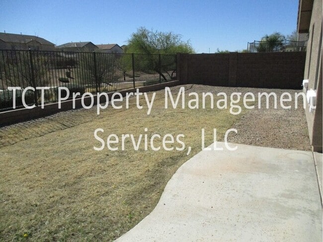 Building Photo - Beautiful Home in Shamrock Estates!