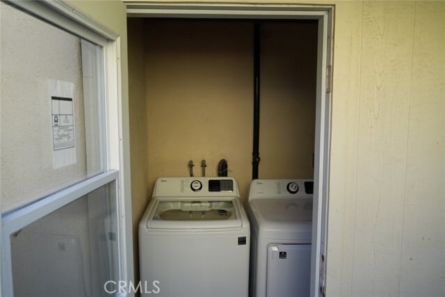 Building Photo - 2641 N White Ave