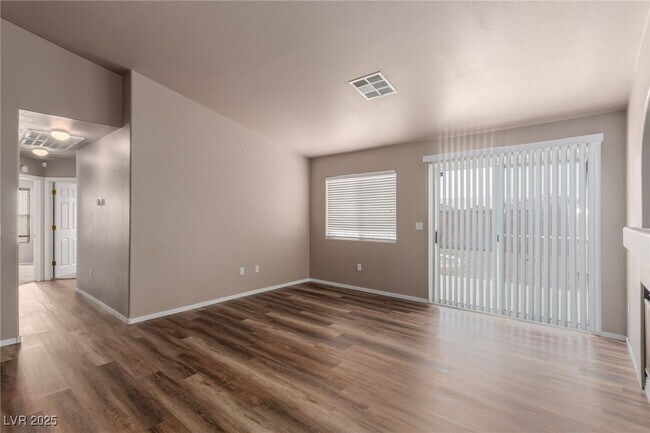 Building Photo - 529 Sun Mountain Ave