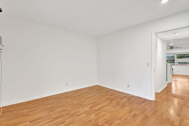 Building Photo - 181 Canterbury H