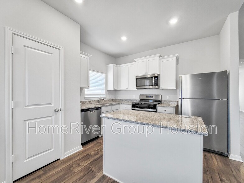 Building Photo - 305 Grayson Baw Ln