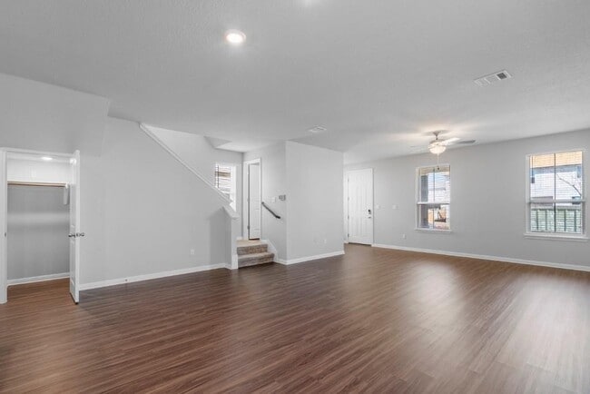 Building Photo - 115 Sawtooth Mountain Way