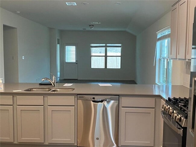 Building Photo - 6417 Turin Ln