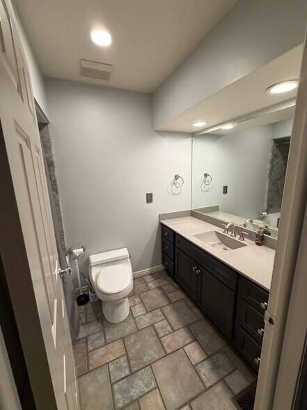 Building Photo - 1715 Darling St