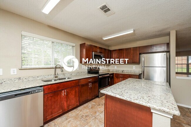 Building Photo - 4 Bedroom Pet-Friendly Home in Mesquite, TX with Main Street Renewal