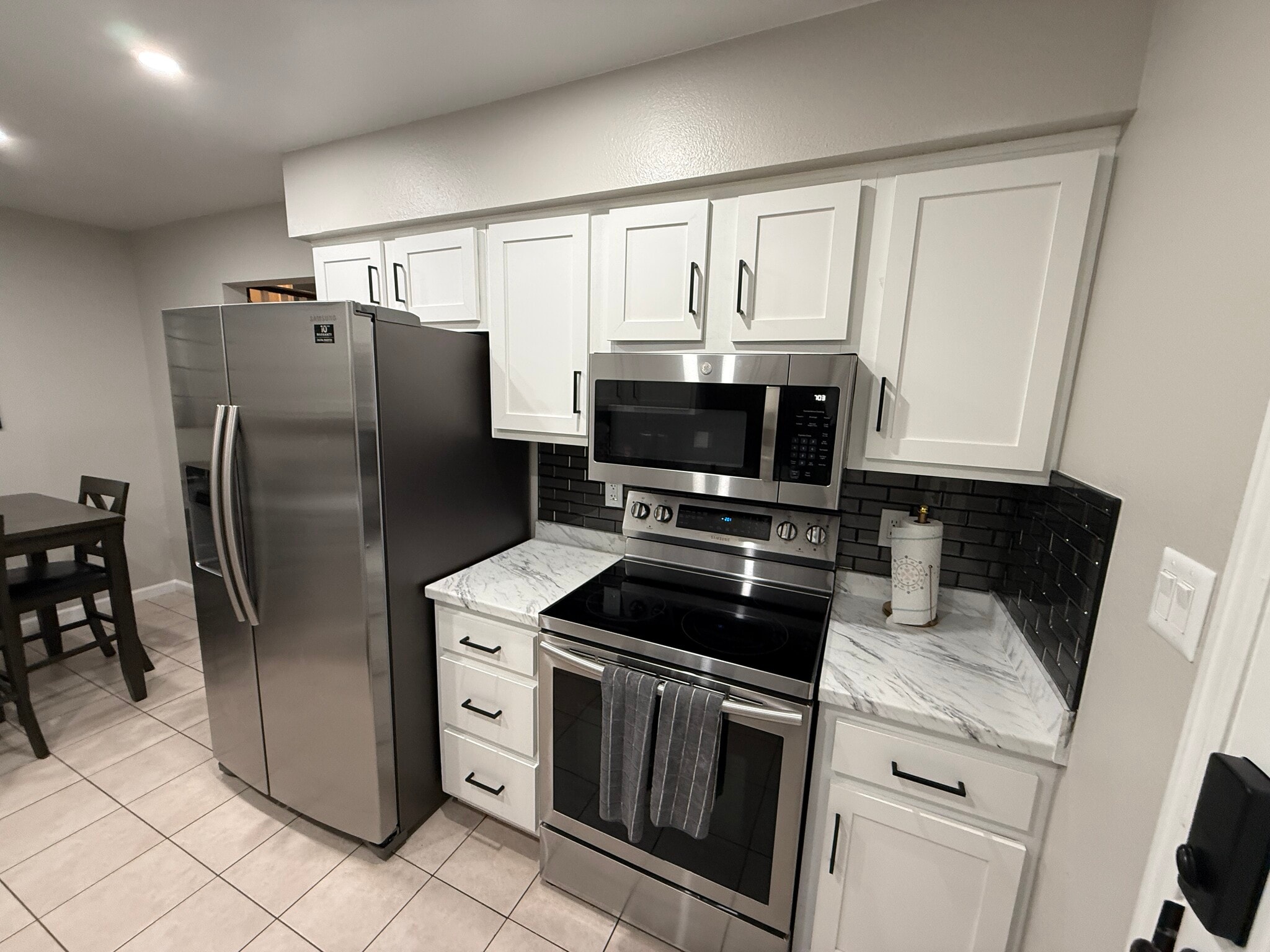 Kitchen - 5916 Newcombe Ct