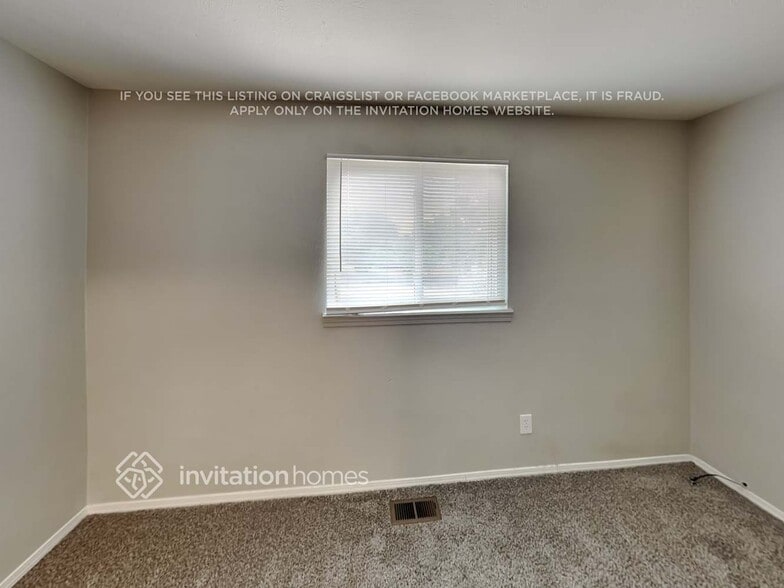 Building Photo - 3884 S Truckee Ct
