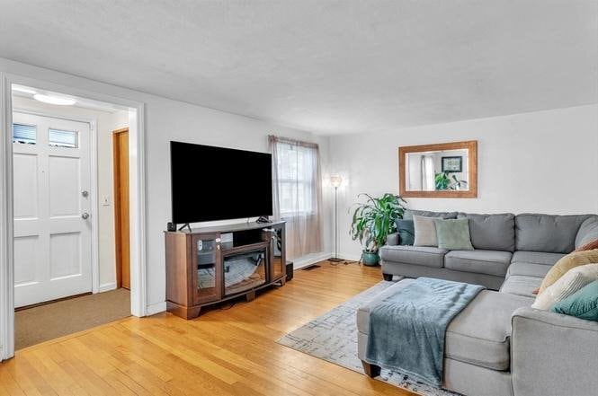 Building Photo - 80 Victoria St