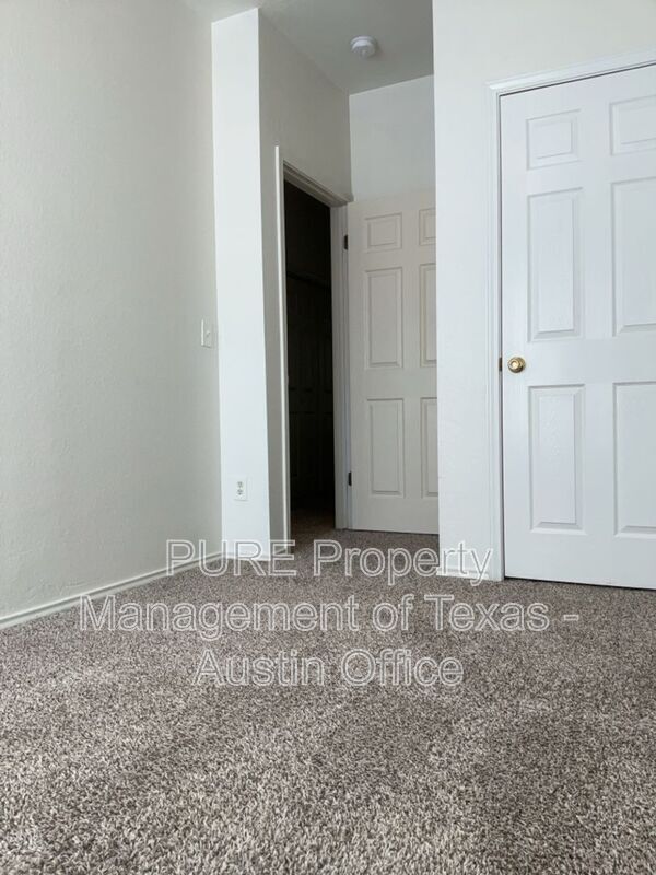 Building Photo - 304 Windridge Village Cove
