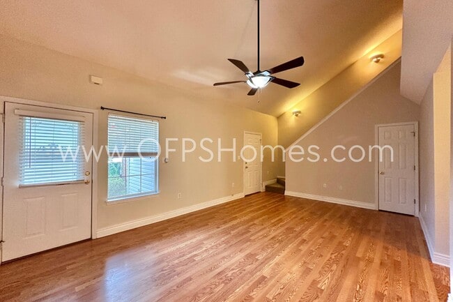 Building Photo - 1017 Creel St