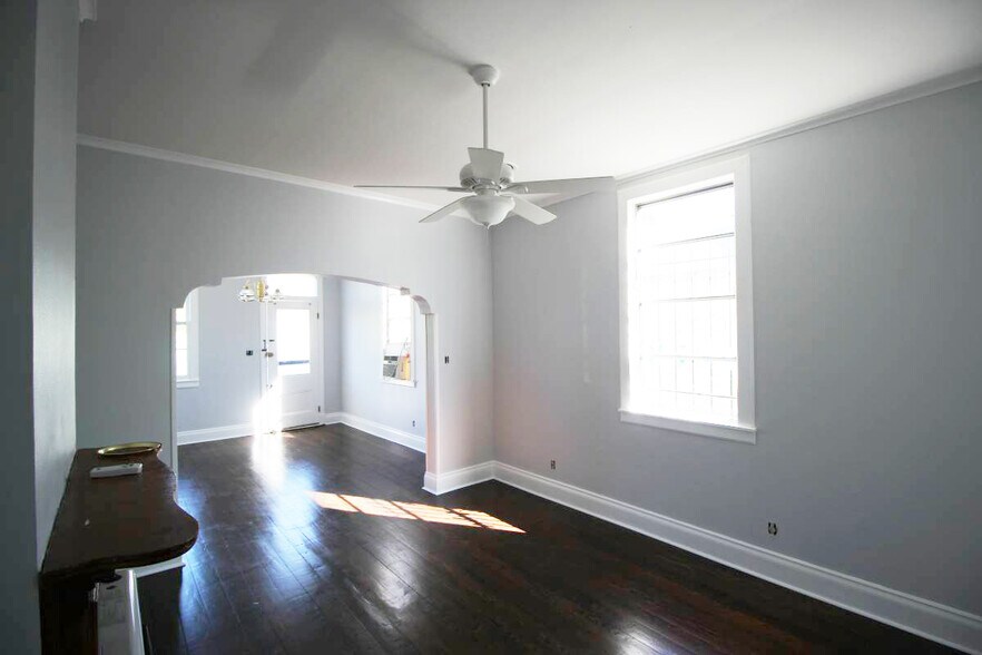 Building Photo - 2612 Urquhart St