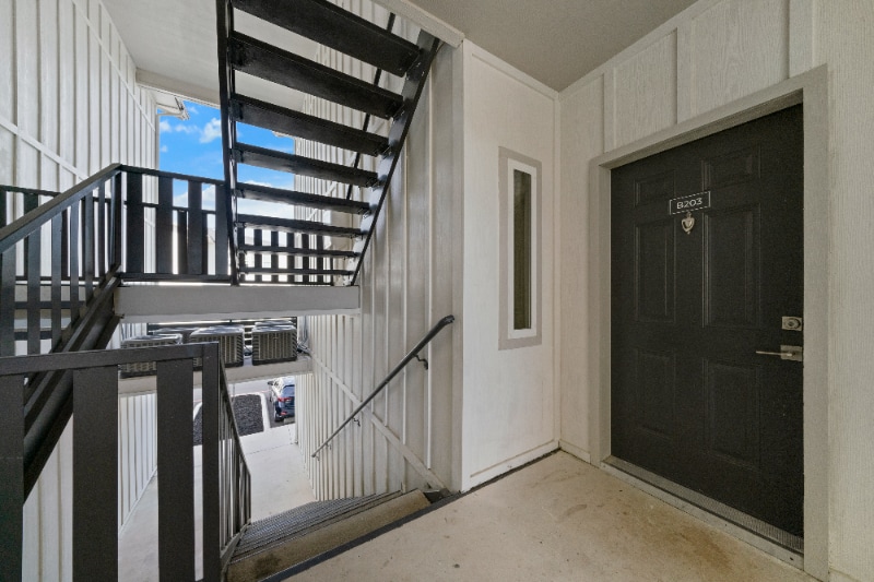 Building Photo - 110 Bluebonnet Cir