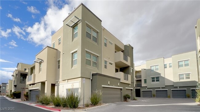 Building Photo - 11236 Rainbow Peak Ave