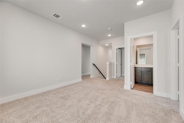 Building Photo - 733 Peaceful Ln