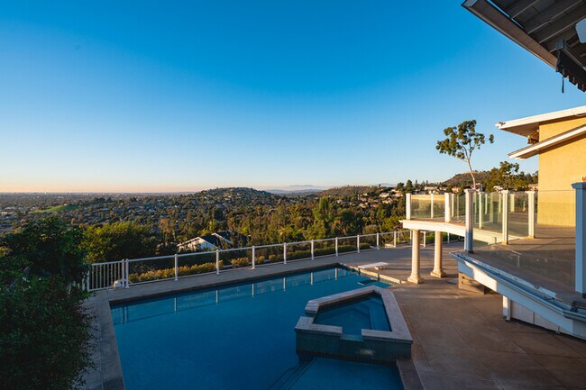 Building Photo - 11141 Limetree Dr