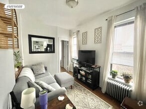 Building Photo - 338 E 65th St