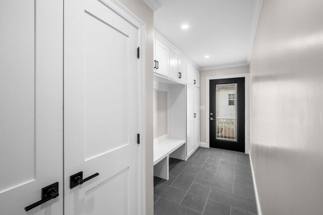 Building Photo - 60 Ellsworth Rd