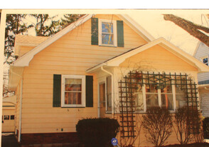 Building Photo - 127 Raleigh St