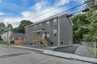 Building Photo - 160 Chatham St