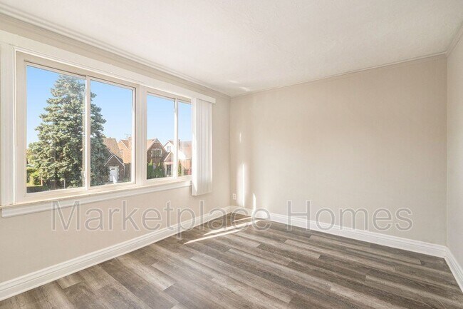 Building Photo - 8161 Bliss St