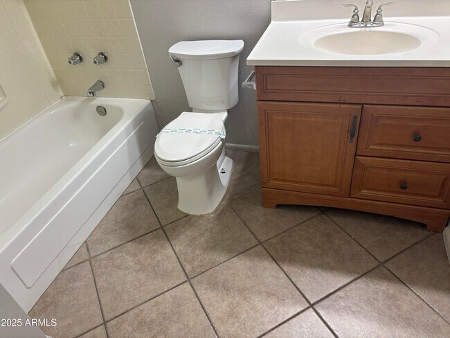 Building Photo - 13631 N 35th St