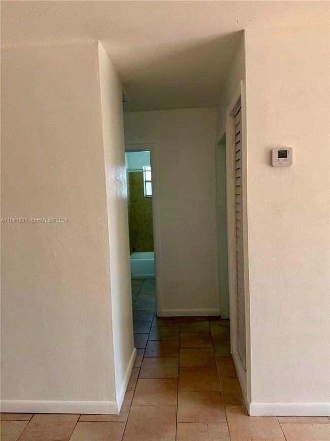 Building Photo - 9810 SW 165th Terrace