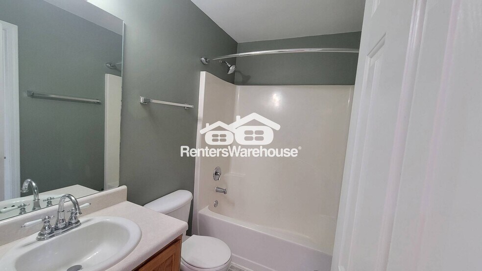 Building Photo - 118 Laughlin Dr