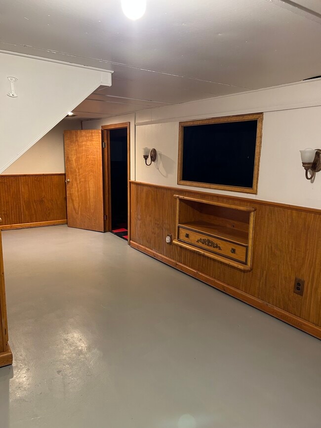 Building Photo - 1607 Howard St