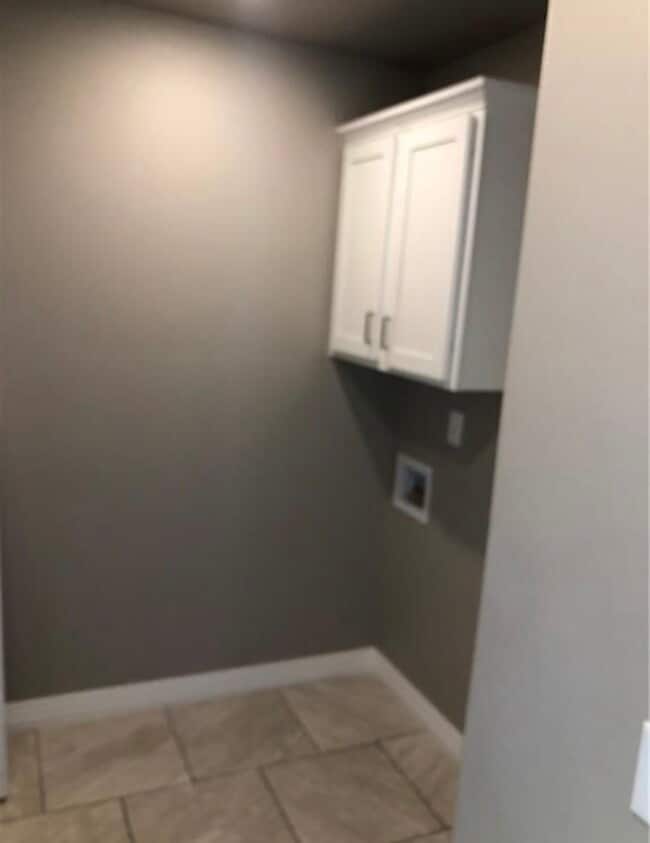 Building Photo - 746 Roselawn St